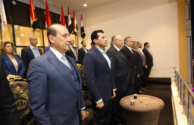 وزير الرياضة ومحافظ القاهرة يفتتحان المقر الجديد لـ النادي المصري القاهري
