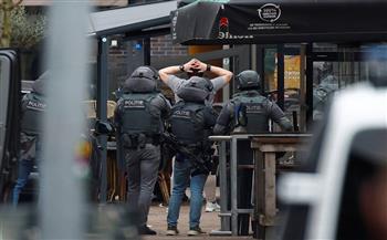   القبض على شخص احتجز رهائن في مقهى وسط هولندا