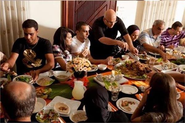 البذخ يرفع فاتورة استهلاك المصريين في رمضان