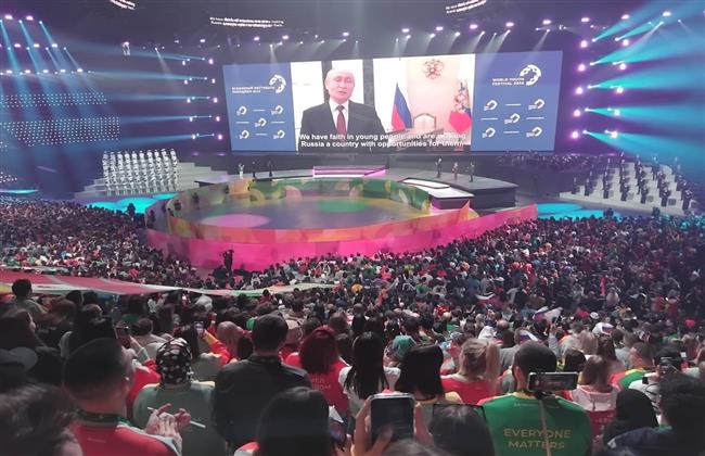 "بوتين": المهرجان العالمي للشباب يتيح فرصة للتواصل بين الشعوب