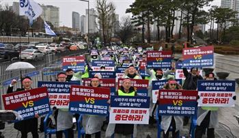   كوريا الجنوبية تبدأ في اتخاذ إجراءات قانونية ضد الأطباء المضربين عن العمل