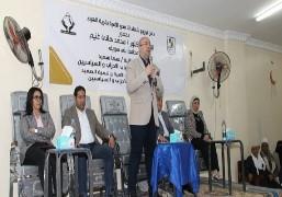 محافظ بني سويف يشهد احتفالية لتوزيع شهادات محو الأمية بقرية الهرم