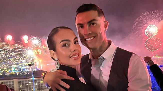 حفل زفاف كريستيانو و جورجينا يثير الجدل بعد إنجاب طفلين
