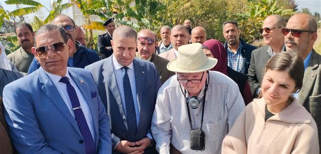 السكرتير العام المساعد يتفقد محصول القمح بمركز المحمودية