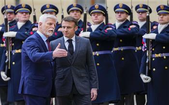   رئيسا التشيك وفرنسا يناقشان مبادرات الدعم العسكري لـ أوكرانيا