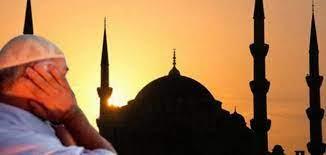 هل تلعنه الملائكة .. حقيقة المتحدث أثناء الأذان؟