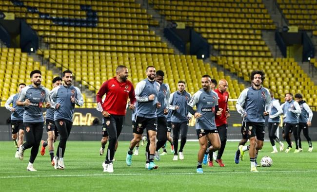 كأس مصر .. الأهلي يخوض مرانه الأول بالسعودية استعدادًا لـ الزمالك