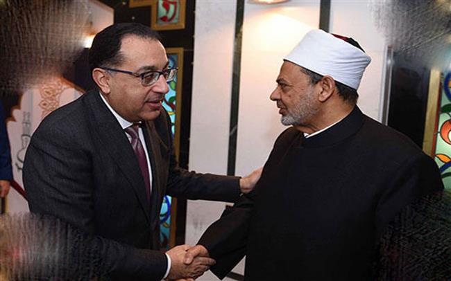 رئيس الوزراء يهنئ شيخ الأزهر بمناسبة قرب حلول شهر رمضان المبارك