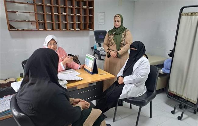 الكشف على 321 مواطنا خلال قافلة طبية بقرية الإمام مالك بـ البحيرة