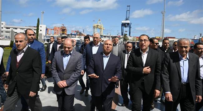 رئيس الوزراء يتفقد محطة تحيا مصر متعددة الأغراض بميناء الإسكندرية