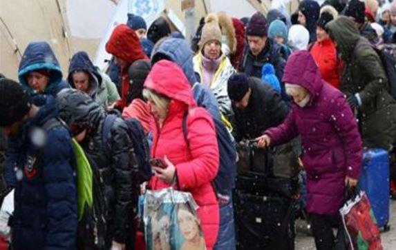بولندا تستقبل 35 ألفا و900 لاجئ أوكراني خلال اليومين الماضيين