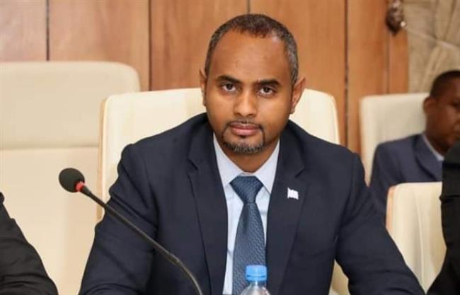 الصومال والولايات المتحدة يبحثان تعزيز جهود الحرب على الإرهاب