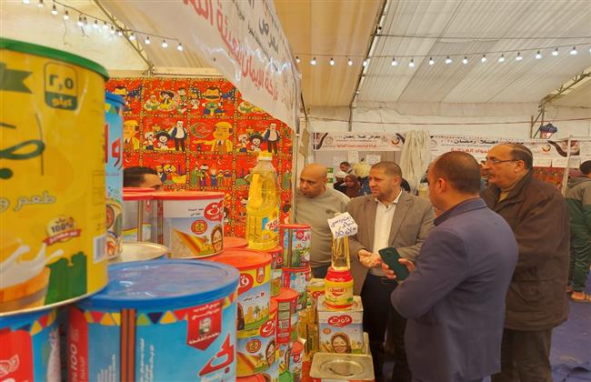 البحيرة .. السكرتير العام يتفقد معرض "أهلاً رمضان" بمدينتي دمنهور وحوش عيسي