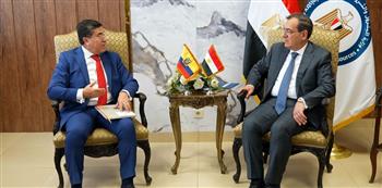   مباحثات مشتركة بين وزير البترول والسفير الإكوادوري