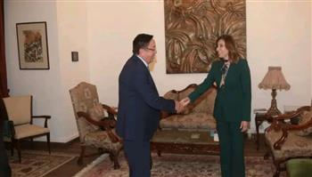   وزيرة الثقافة تلتقي سفير كازاخستان لدعم التعاون الثقافي