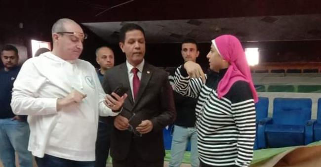 رئيس جامعة بنها يتفقد أعمال تطوير قاعة الاحتفالات الكبرى بالجامعة 