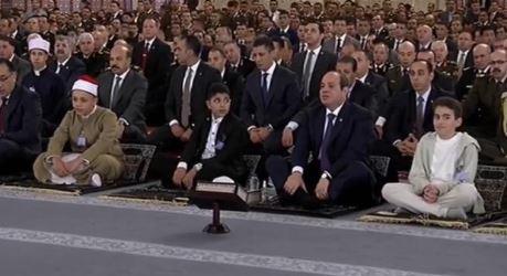 الرئيس السيسي يؤدي صلاة عيد الفطر بمسجد مصر الكبير بالعاصمة الإدارية