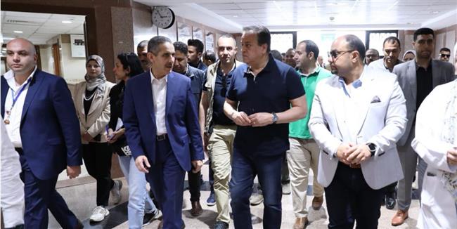وزير الصحة يتفقد مستشفى محلة مرحوم التخصصي  