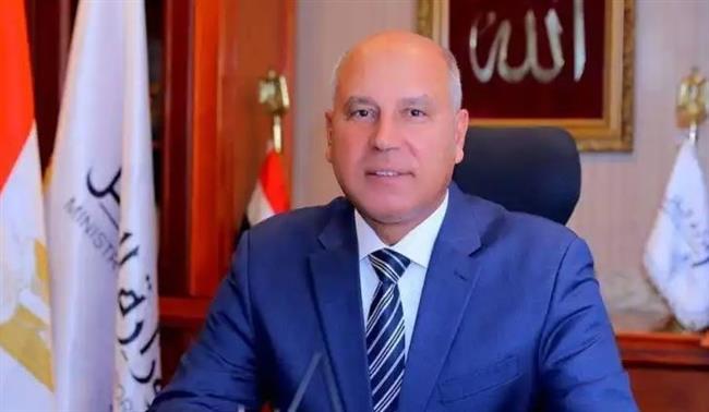 وزير النقل يتابع انتظام العمل وتقديم خدمات مميزة للمواطنين