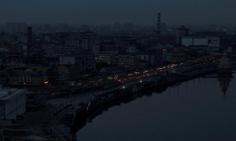 أوكرانيا: انقطاع التيار الكهربائي عن أكثر من 200 ألف مشترك