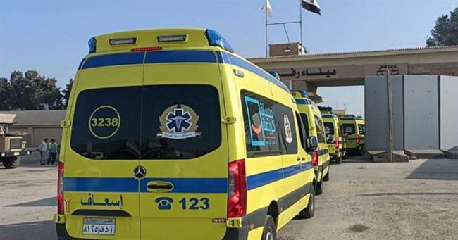 إدخال 36 مصابًا فلسطينيًا من غزة و180 شاحنة مساعدات للقطاع