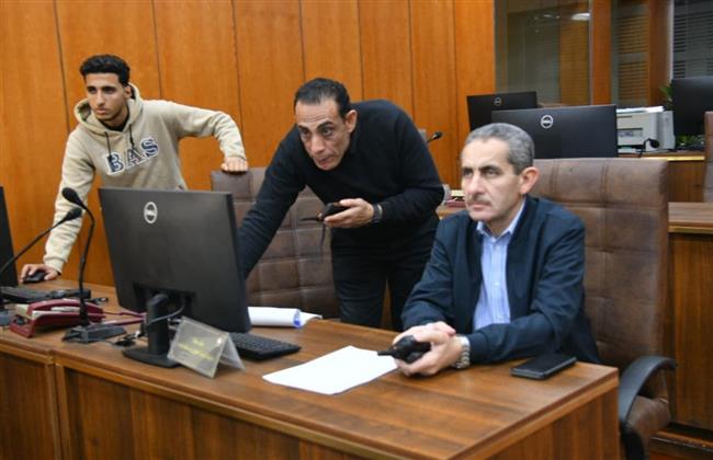 محافظ الغربية يتابع الوحدات المحلية من خلال مركز السيطرة الموحد للطوارئ
