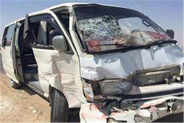 انقلاب سيارة أجرة وإصابة 7 ركاب بطريق مطروح الإسكندرية 