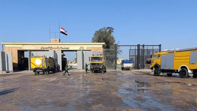 وصول 35 مصابا فلسطينيا وإدخال 129 شاحنة مساعدات و4 شاحنات غاز لقطاع غزة