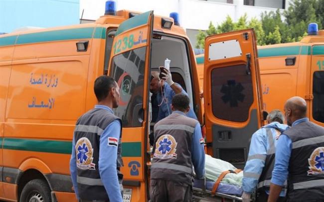 مصرع وإصابة 12 شخصا في حادث تصادم بالبحيرة