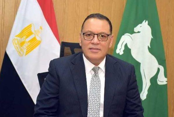 محافظ الشرقية: الدولة تولي اهتماما كبيرا بوضع الأطر التشريعية لخفض انبعاثات الملوثات