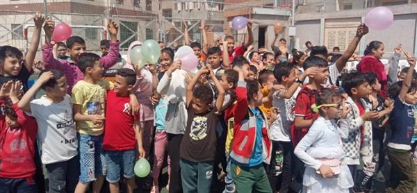 "شباب القليوبية" تواصل رسم البهجة على وجوه الأطفال احتفالاً بالعيد.. صور