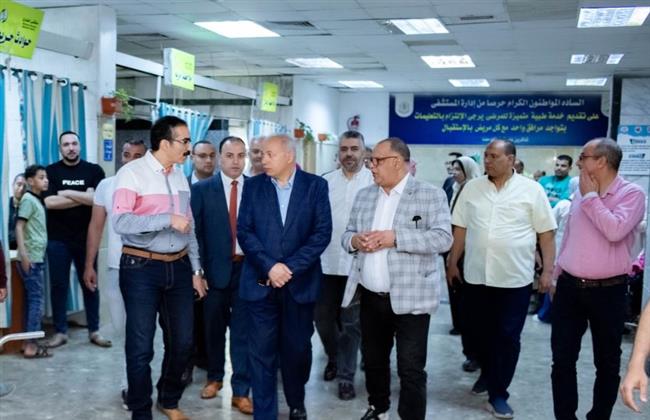 رئيس جامعة المنصورة يتفقد الخدمات الطبية بقطاع المستشفيات خلال إجازة العيد