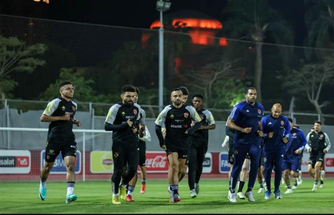 الدوري المصري .. الأهلي يختتم تدريباته استعدادًا للقاء القمة أمام الزمالك