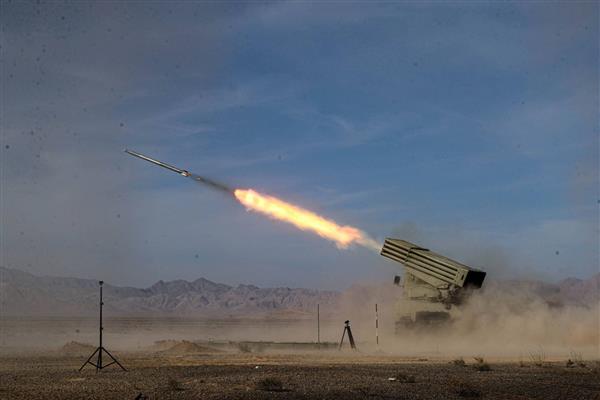 إيران تطلق صواريخ كروز تصل إلى إسرائيل في 12 دقيقة