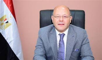 جامعة سوهاج تستأنف عملها بعد إجازة عيد الفطر.. والنعماني يتفقد إدارات العمل بالمبنى المركزي 