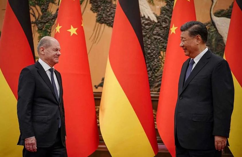 الرئيس الصيني والمستشار الألماني يبحثان عددًا من القضايا الدولية المشتركة