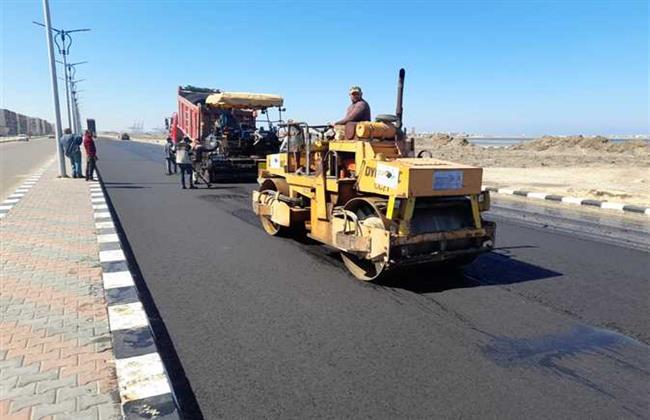 محافظ بورسعيد : استمرار أعمال الحفر بطريق العاشر من رمضان 