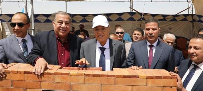 محافظ المنيا يضع حجر أساس مشروع الموقف الإقليمي بتكلفة 287 مليون جنيه 