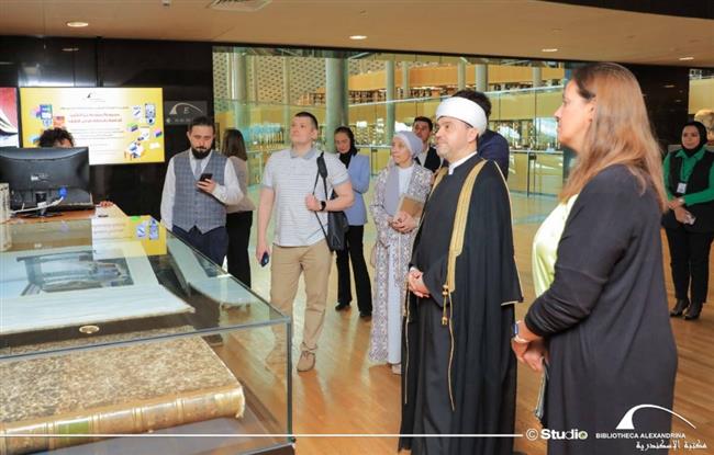 مدير مكتبة الإسكندرية يستقبل وفد مجلس شورى المفتين لروسيا