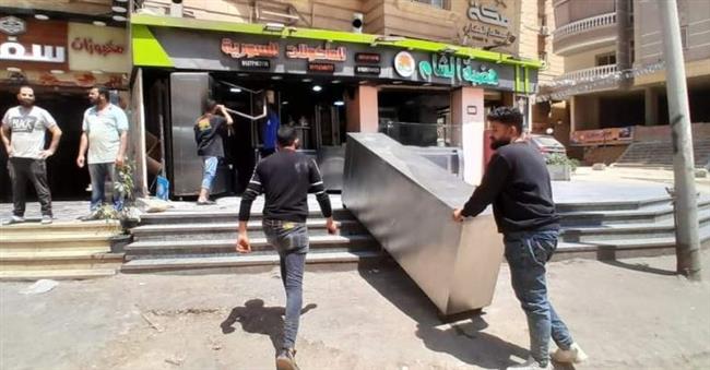 الجيزة .. رفع 1400 حالة إشغال للمحال والمقاهي بحدائق الأهرام