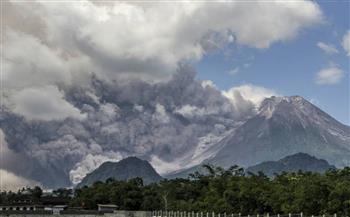   إندونيسيا .. إغلاق مطار مانادو الدولي وإجلاء الآلاف بعد ثوران بركان "روانج"