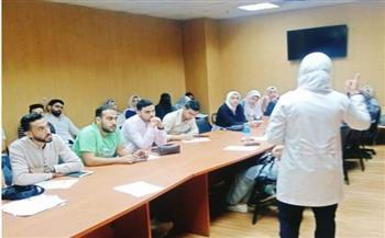 التأمين الصحي بالقليوبية ينظم برامج تدريبية للأطقم الطبية بالعيادات الخارجية 