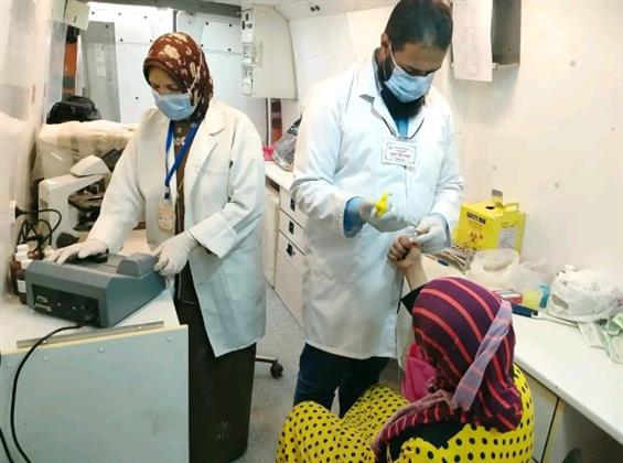صحة المنيا توقع الكشف الطبى على 1632 حالة بالمجان خلال قافلة طبية