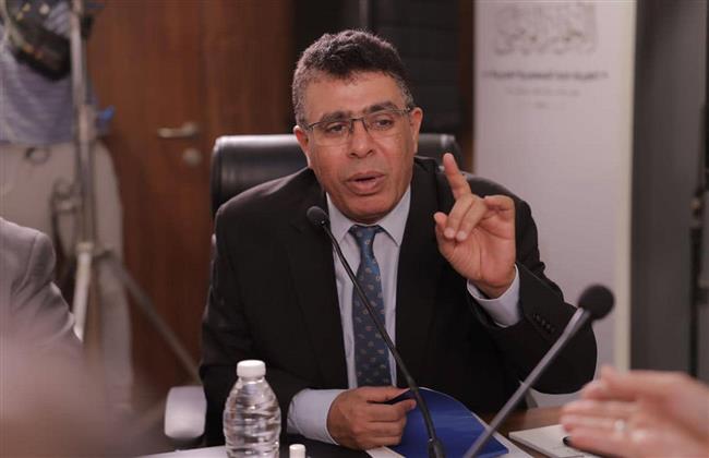 عماد الدين حسين يبرز توصيات الحوار الوطنى الخاصة بلجنة الثقافة والهوية الوطنية