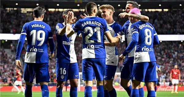 أتليتيكو مدريد يفوز 2-1 على فياريال في الدورى الاسباني