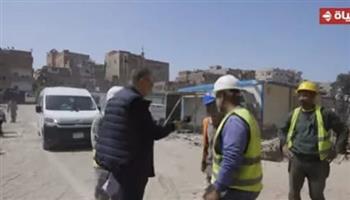   عمرو الليثي يكافئ عمال مستشفى شبين القناطر الجديدة بجوائز مالية |فيديو