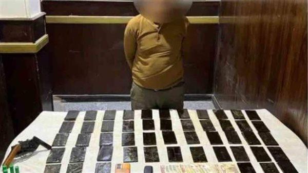 حبس عاطل لاتجاره في الحشيش بعين شمس 