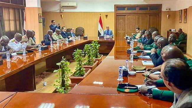 وزير الري: تعاون ثنائي مع دول حوض النيل في مقاومة الحشائش المائية