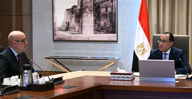 رئيس الوزراء يتابع موقف تقنين الأراضي المنقولة من جهات الولاية المختلفة للمدن الجديدة