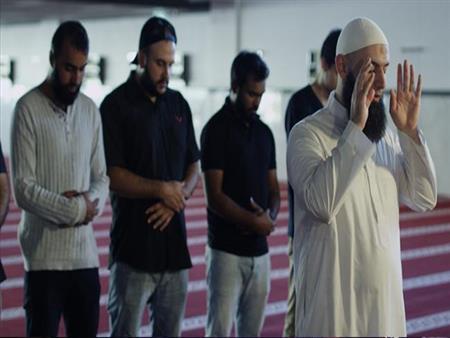 ما حكم قراءة الفاتحة للمأموم في الصلاة؟